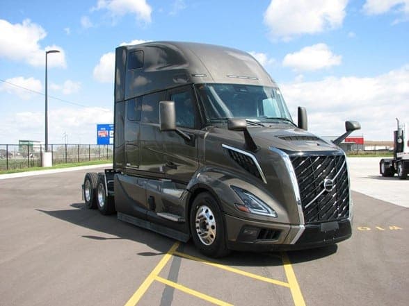 2026 VOLVO VNL64T860 VMH1470 photo
